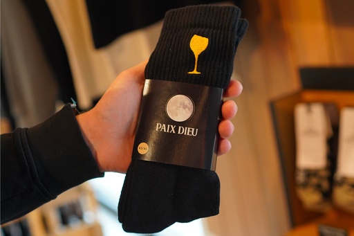 ​​​​​​Chaussettes Paix Dieu brodées
